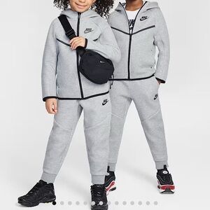 Nike Tech Kids  Set